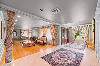 171 S Kensington Avenue, Rockville Centre, NY 11570 - Photo 8