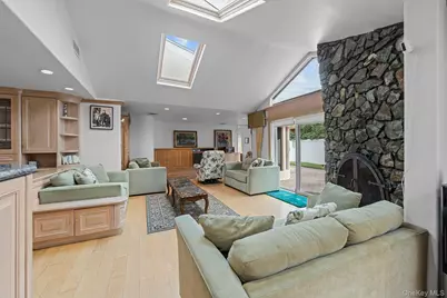 171 S Kensington Avenue, Rockville Centre, NY 11570 - Photo 22