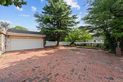 171 S Kensington Avenue, Rockville Centre, NY 11570 - Photo 4