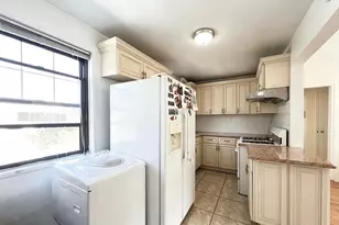 136-33 68th Dr, Flushing, NY 11367 - Photo 12