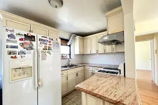 136-33 68th Dr, Flushing, NY 11367 - Photo 14