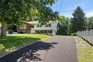11 Alpert Dr, Wappingers Falls, NY 12590 - Photo 6