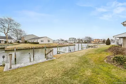158 Harbor S, Amityville, NY 11701 - Photo 18