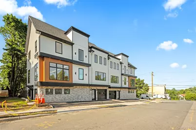 9 Lincoln Street #202, Spring Valley, NY 10977 - Photo 2