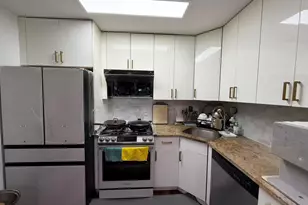 71-19 162nd St, Fresh Meadows, NY 11365 - Photo 24