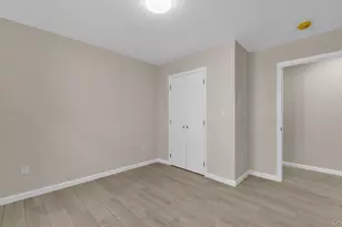 955 E 229th St, Bronx, NY 10466 - Photo 22