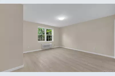 955 E 229th Street, Bronx, NY 10466 - Photo 18