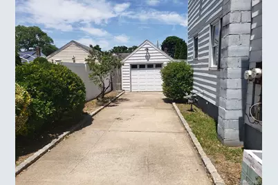 926 9th Street, West Babylon, NY 11704 - Photo 2