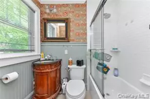 16 Union Ave, Glen Head, NY 11545 - Photo 10
