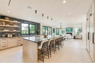 2017 Ladenburg Drive, Westbury, NY 11590 - Photo 16
