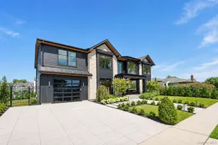 2017 Ladenburg Dr, Westbury, NY 11590 - Photo 6