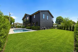 2017 Ladenburg Dr, Westbury, NY 11590 - Photo 48