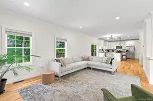 39 E Hill Rd, Cortlandt Manor, NY 10567 - Photo 10