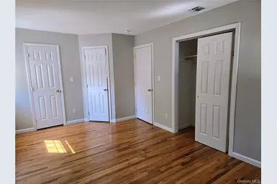 56 Linwood Road N #2nd Fl, Port Washington, NY 11050 - Photo 10