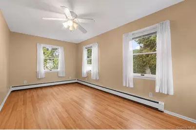 14 Po Lane, Hicksville, NY 11801 - Photo 14