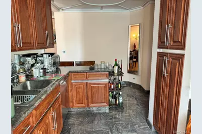 8 Barstow Road #6K, Great Neck, NY 11021 - Photo 10