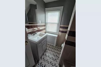 190 Bryant Avenue, Floral Park, NY 11001 - Photo 6