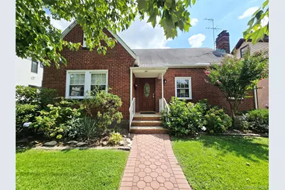190 Bryant Avenue, Floral Park, NY 11001 - Photo 1