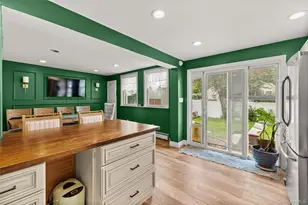 397 Buffalo Ave, Lindenhurst, NY 11757 - Photo 6