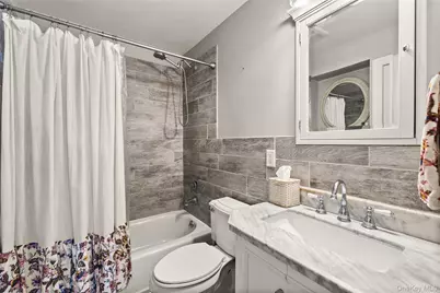 397 Buffalo Avenue, Lindenhurst, NY 11757 - Photo 10