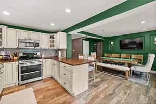 397 Buffalo Ave, Lindenhurst, NY 11757 - Photo 4