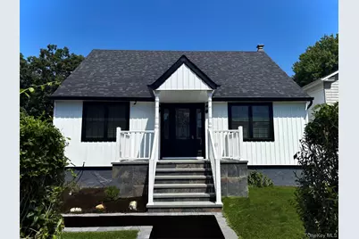 7 E Lakeland Street, Bay Shore, NY 11706 - Photo 1