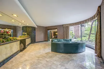 69-10 Yellowstone Boulevard #207, Forest Hills, NY 11375 - Photo 6