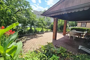 190 Bryant Ave, Floral Park, NY 11001 - Photo 10