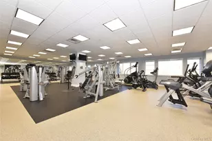 100 Harbor View Dr, Port Washington, NY 11050 - Photo 22