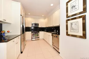 100 Harbor View Dr, Port Washington, NY 11050 - Photo 6