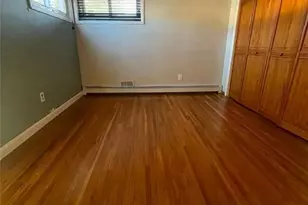 11 Ida Ave, Hicksville, NY 11801 - Photo 6
