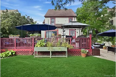 227 Sycamore Street, West Hempstead, NY 11552 - Photo 28