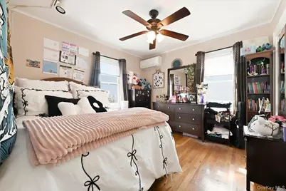 227 Sycamore Street, West Hempstead, NY 11552 - Photo 18