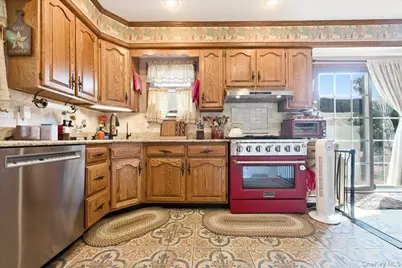 227 Sycamore Street, West Hempstead, NY 11552 - Photo 12