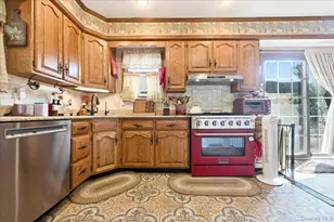 227 Sycamore St, West Hempstead, NY 11552 - Photo 12