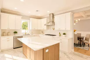 16 Fountain St, Hicksville, NY 11801 - Photo 8