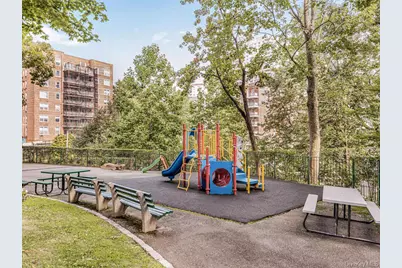 80 Knolls Crescent #6B, Bronx, NY 10463 - Photo 26