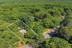 153 Huntington Crossway, Bridgehampton, NY 11932 - Photo 4