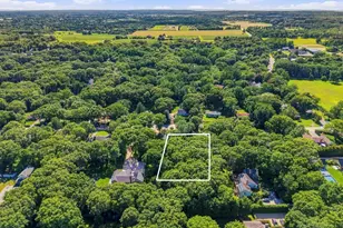 153 Huntington Crossway, Bridgehampton, NY 11932 - Photo 2