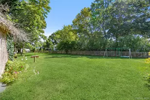 15 Parkwood Dr, Mastic Beach, NY 11951 - Photo 34