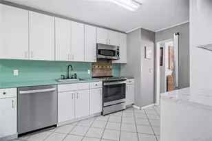 15 Parkwood Dr, Mastic Beach, NY 11951 - Photo 10