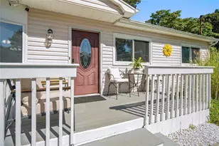 15 Parkwood Dr, Mastic Beach, NY 11951 - Photo 38