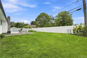 24 Alma St, Sayville, NY 11782 - Photo 32