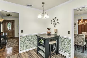 8 Baymens Ct, Sayville, NY 11782 - Photo 12