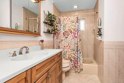 8 Baymens Court, Sayville, NY 11782 - Photo 16
