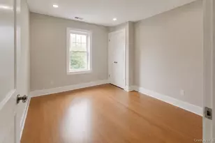 35 Bedford St, Wyandanch, NY 11798 - Photo 8