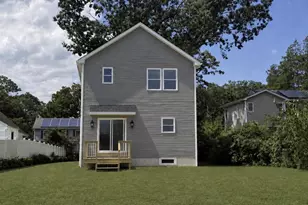 35 Bedford St, Wyandanch, NY 11798 - Photo 2