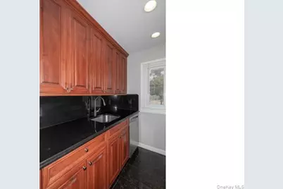 234 River Avenue #31, Patchogue, NY 11772 - Photo 2