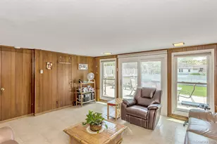 76 Robby Ln, Manhasset Hills, NY 11040 - Photo 12
