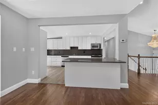 11 Penguin Ln, Commack, NY 11725 - Photo 10